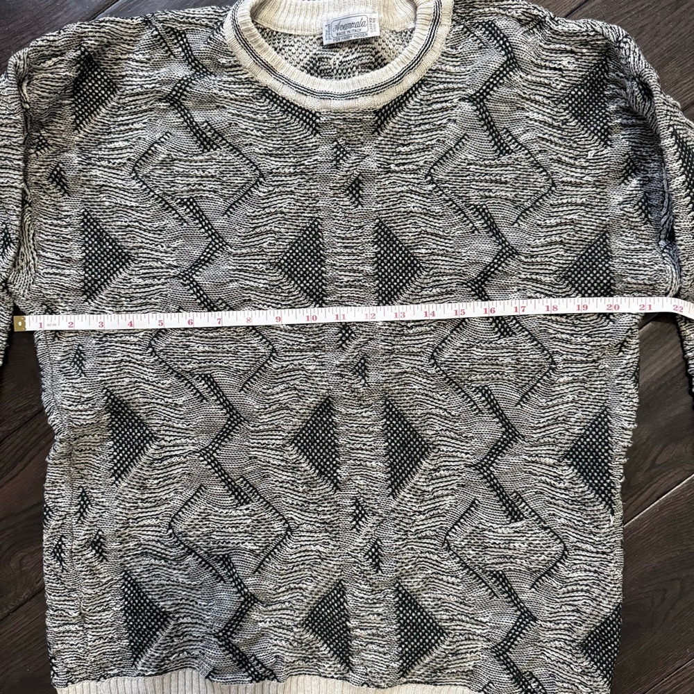 Vintage Avanzala for Harry Rosen Unisex Patterned Sweater - Picture 6 of 7